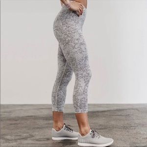NOBULL High Rise Crop XS